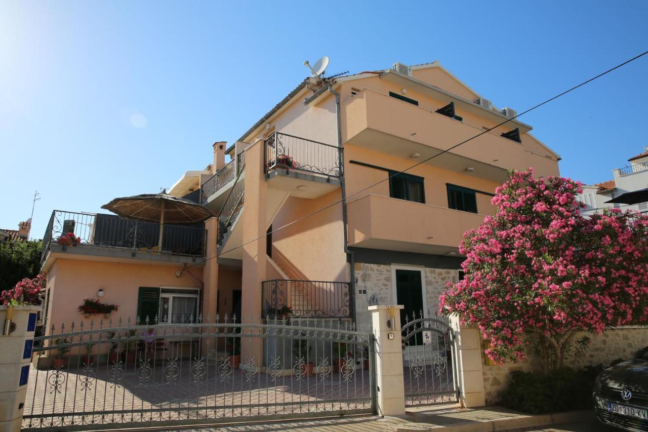 Guest House Lorenta Водице Экстерьер фото