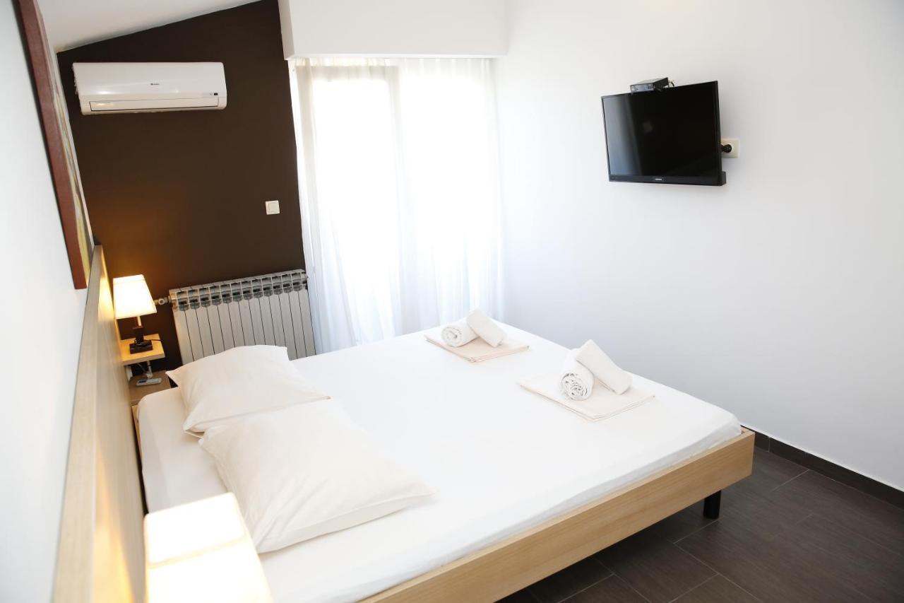 Guest House Lorenta Водице Экстерьер фото