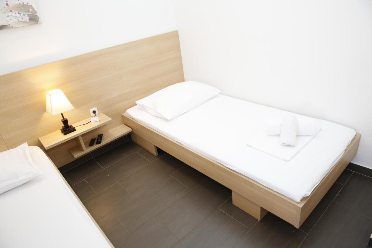 Guest House Lorenta Водице Экстерьер фото